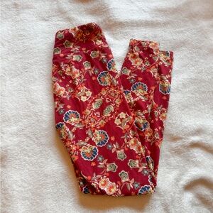 LuLaRoe One Size Leggings Red Floral